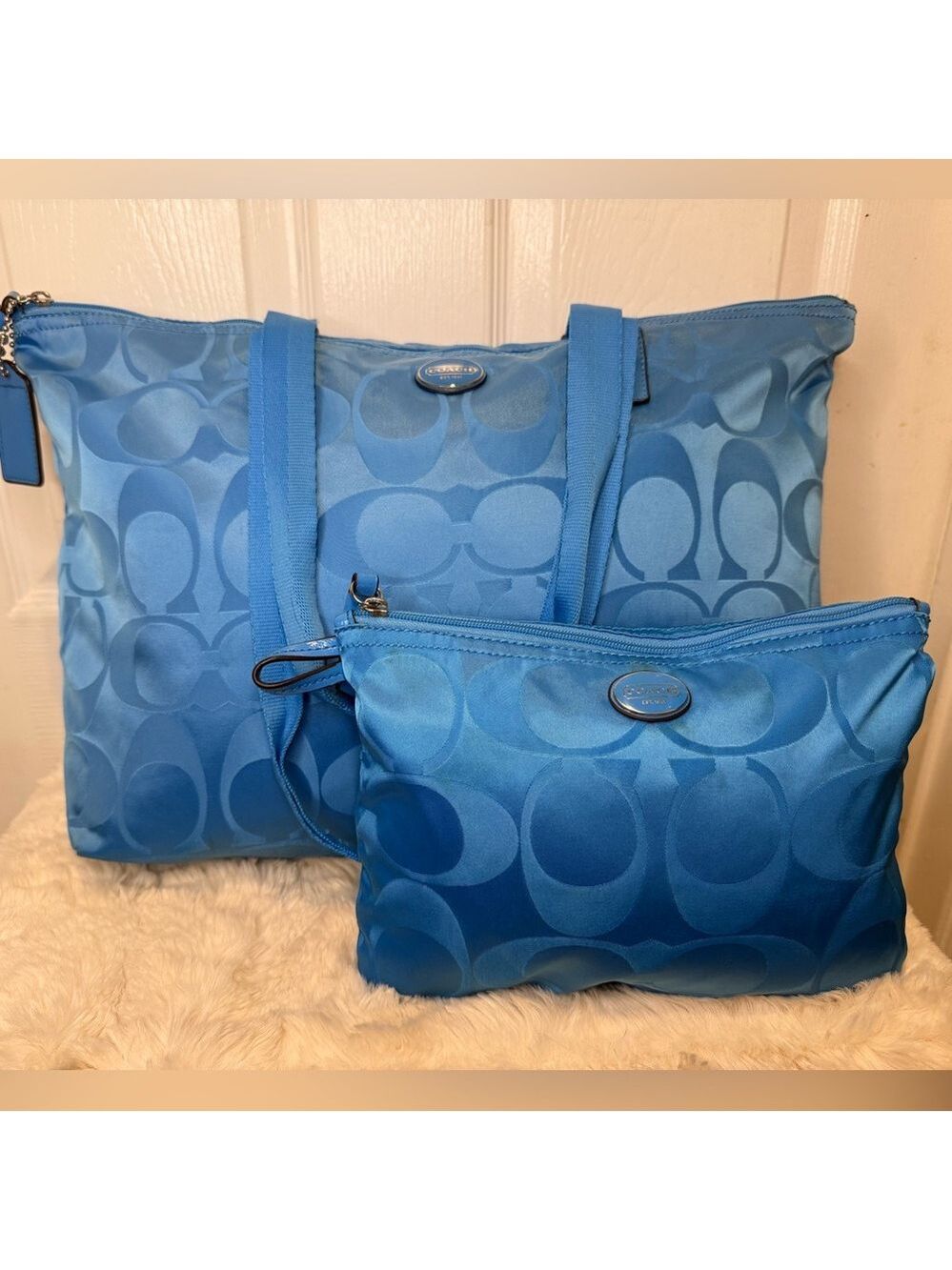 COACH GETAWAY SIGNATURE NYLON PACKABLE WEEKENDER BAG TOTE & POUCH BLUE F77321 - Picture 3 of 16